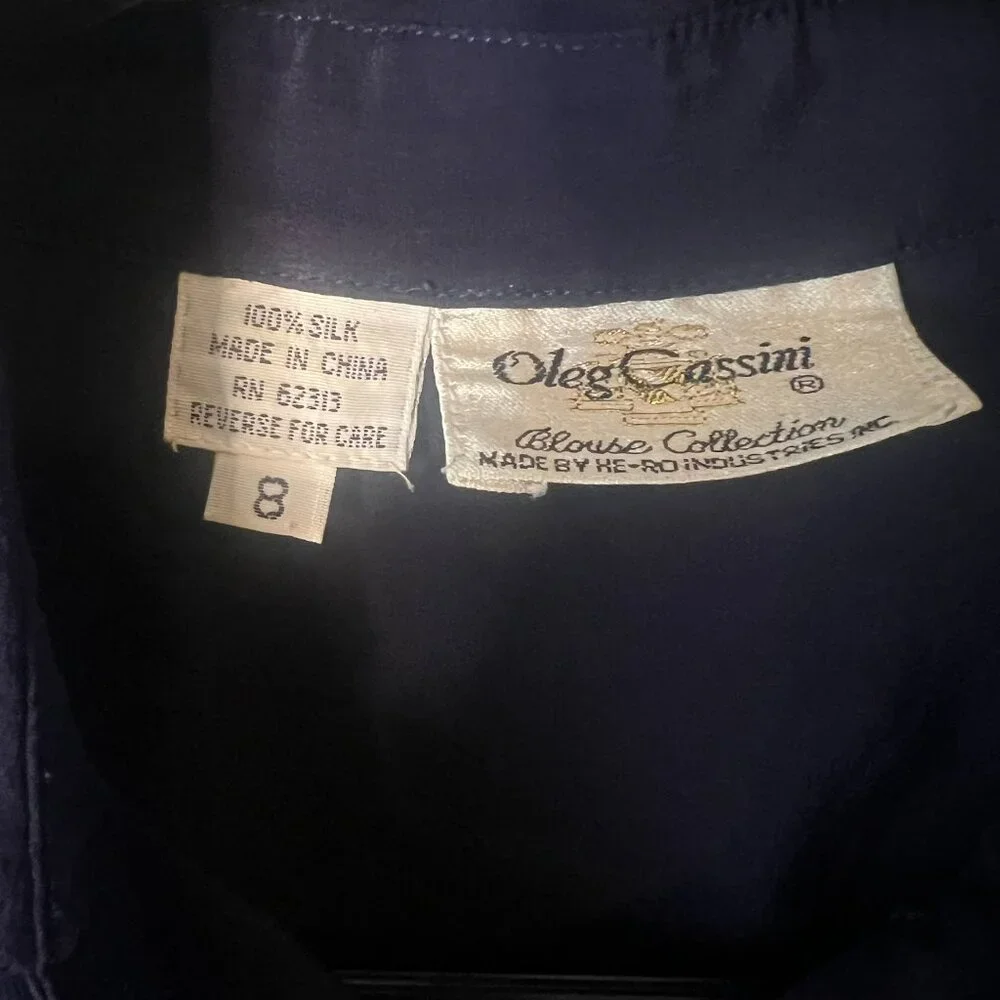 Oleg Cassini Size 8 Navy Blue 100% Silk Padded Shoulder Collared Blouse - Picture 3 of 5